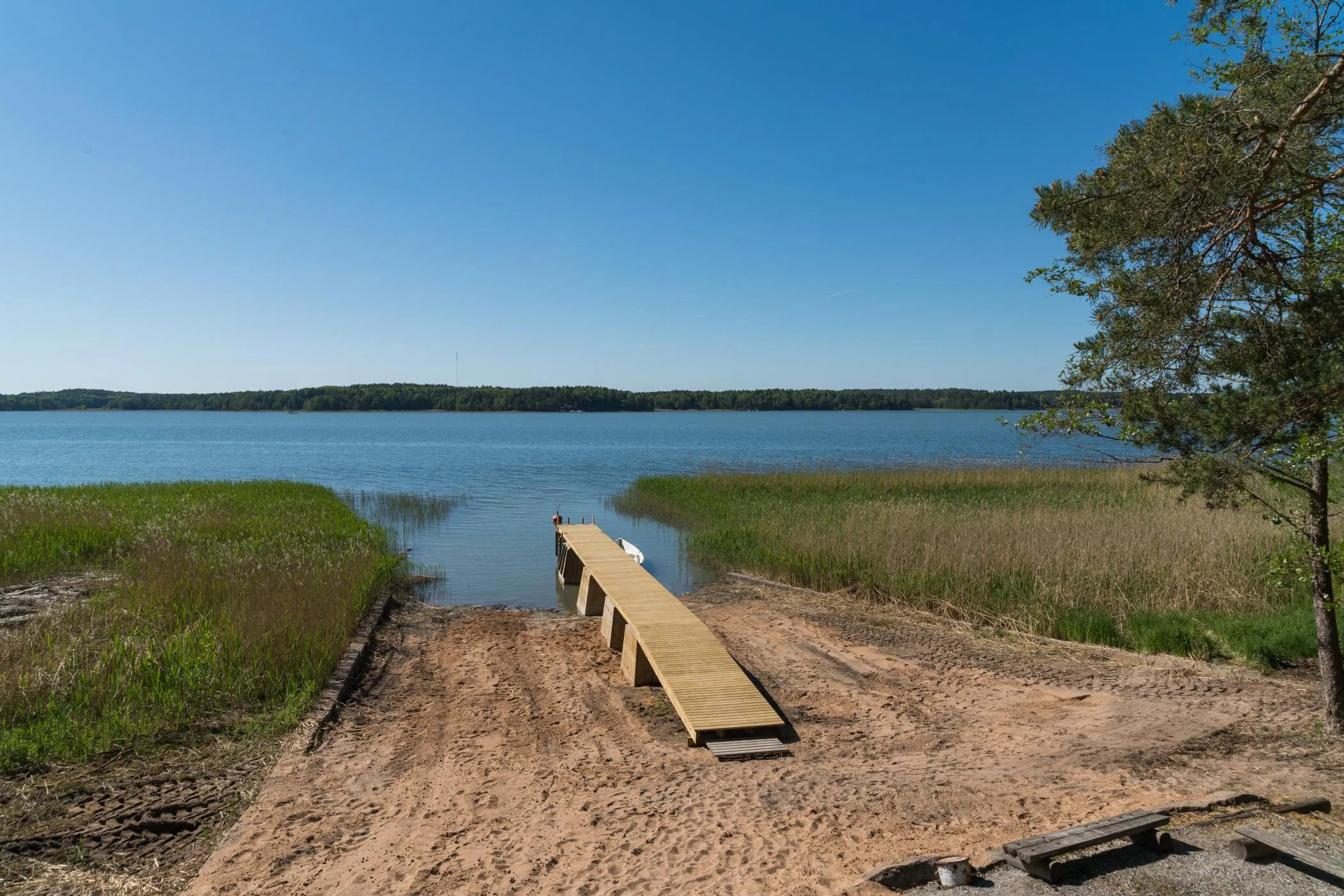 Villa Maakotka – ranta ja ympäristö 1