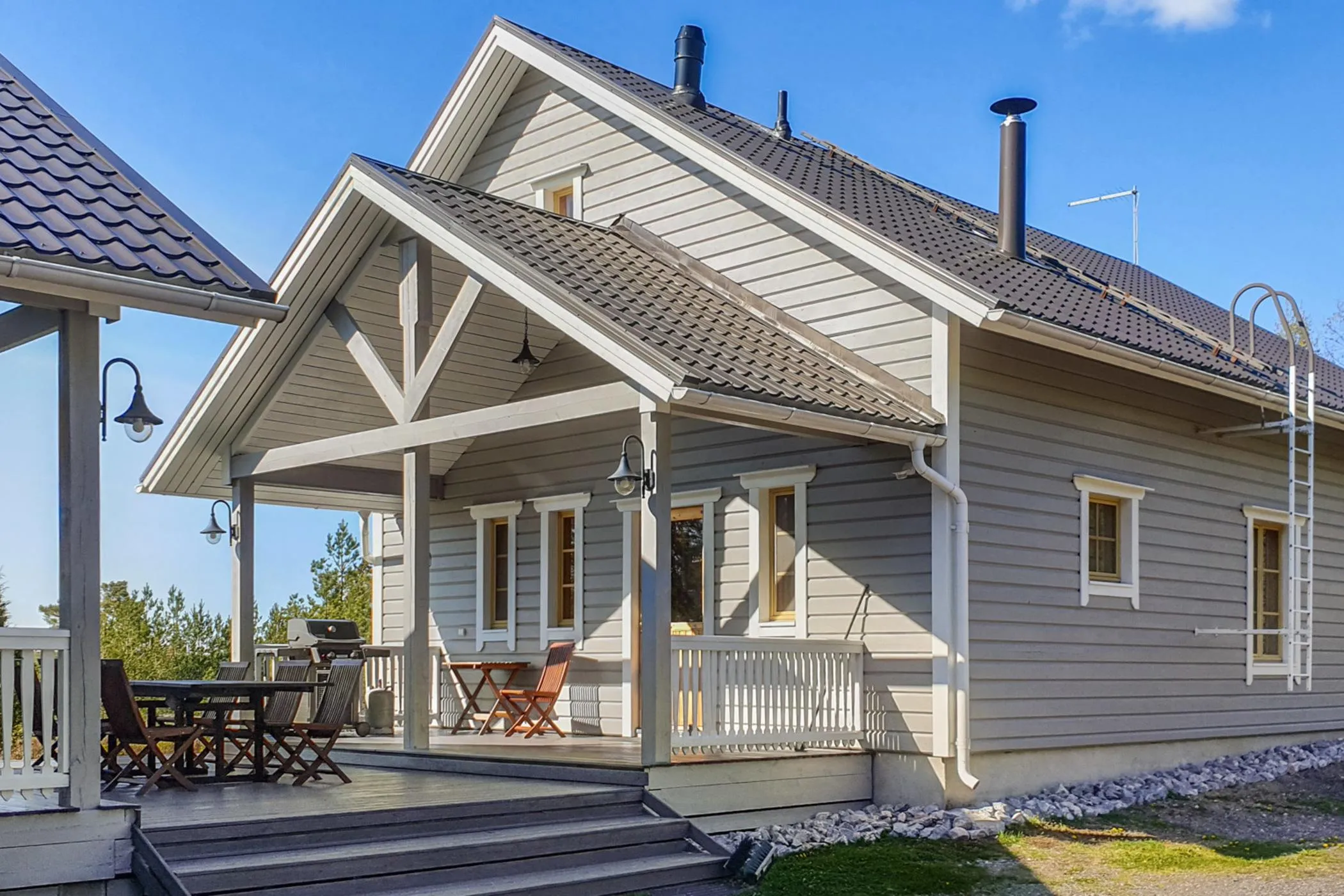 Villa Maakotka – mökki ulkoa 4