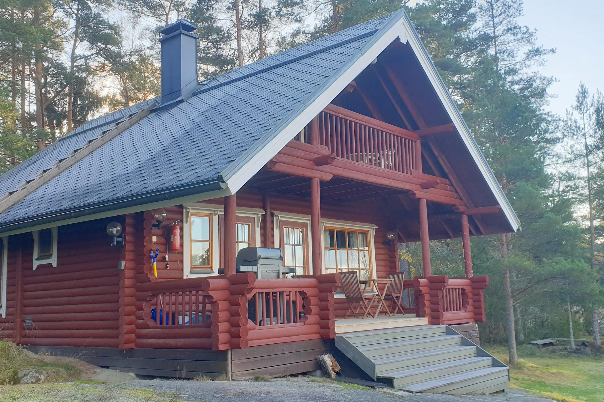 Telkkä – mökki ulkoa 1