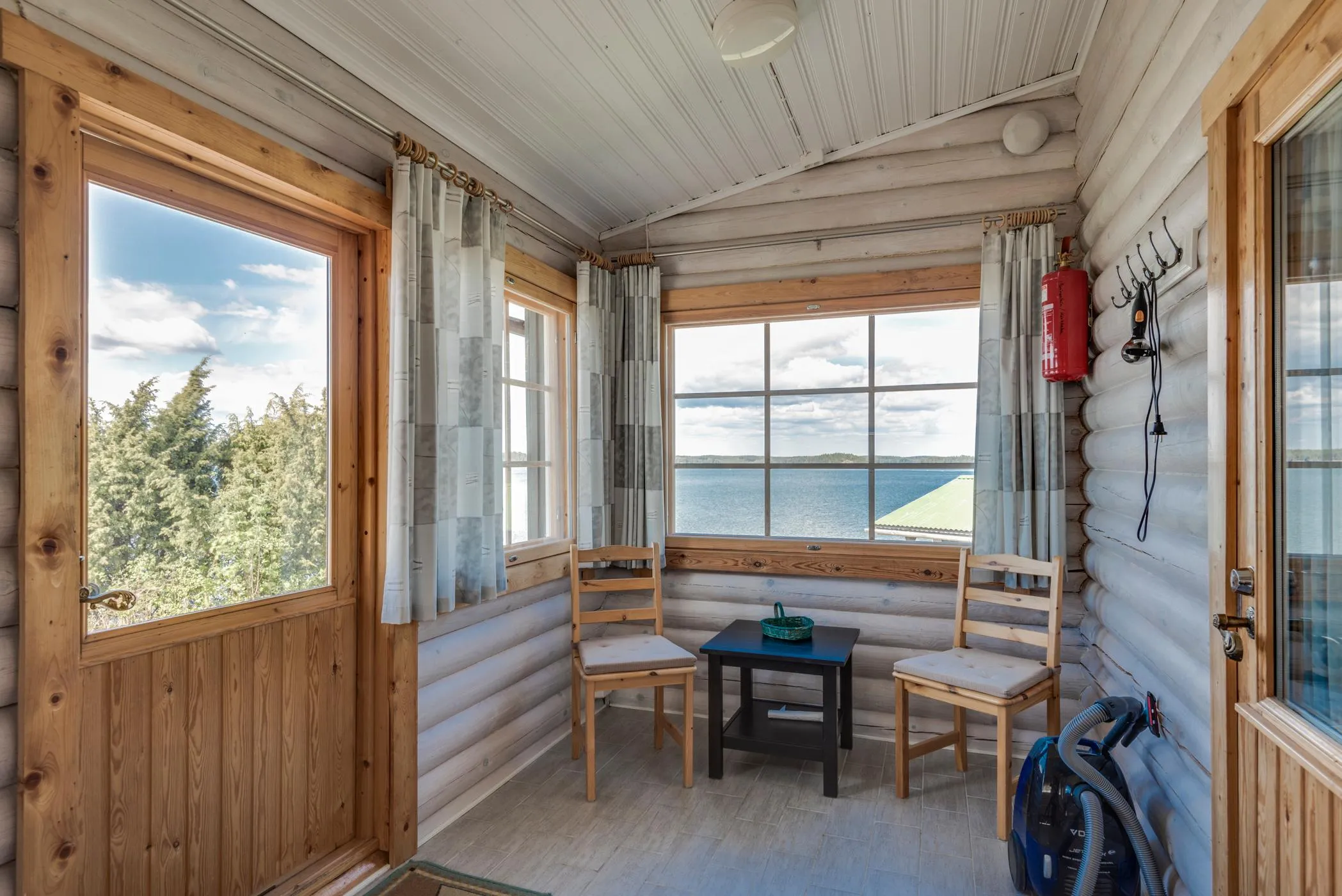 Kotkanpesä – ranta ja ympäristö 8