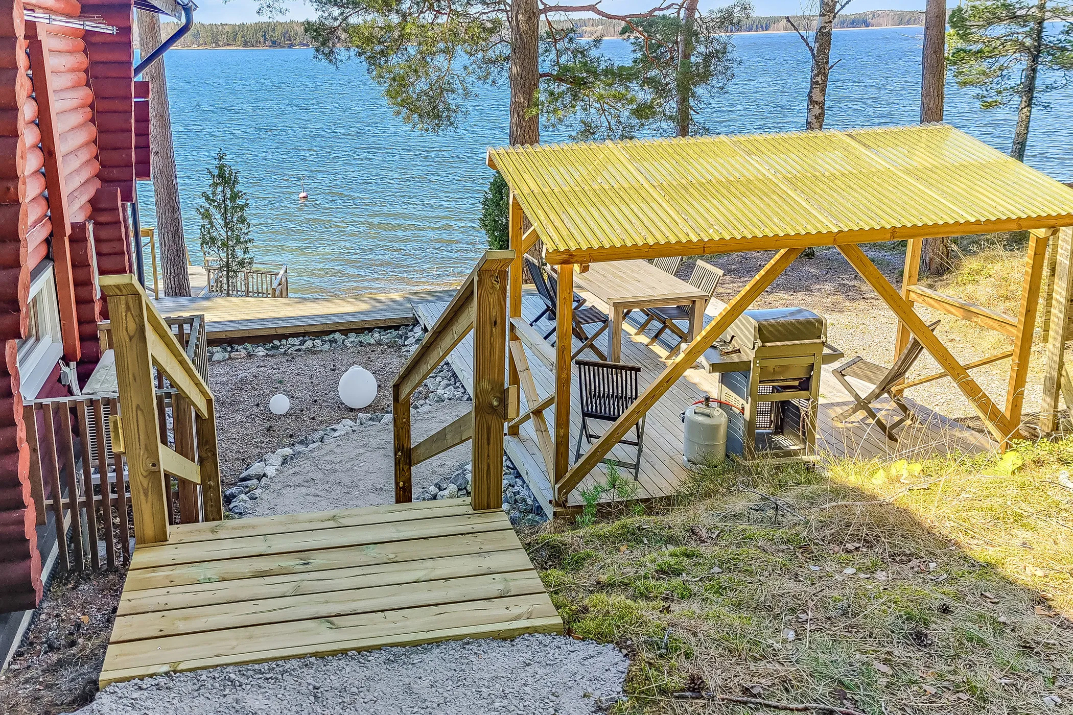 Merikotka – mökki ulkoa 7