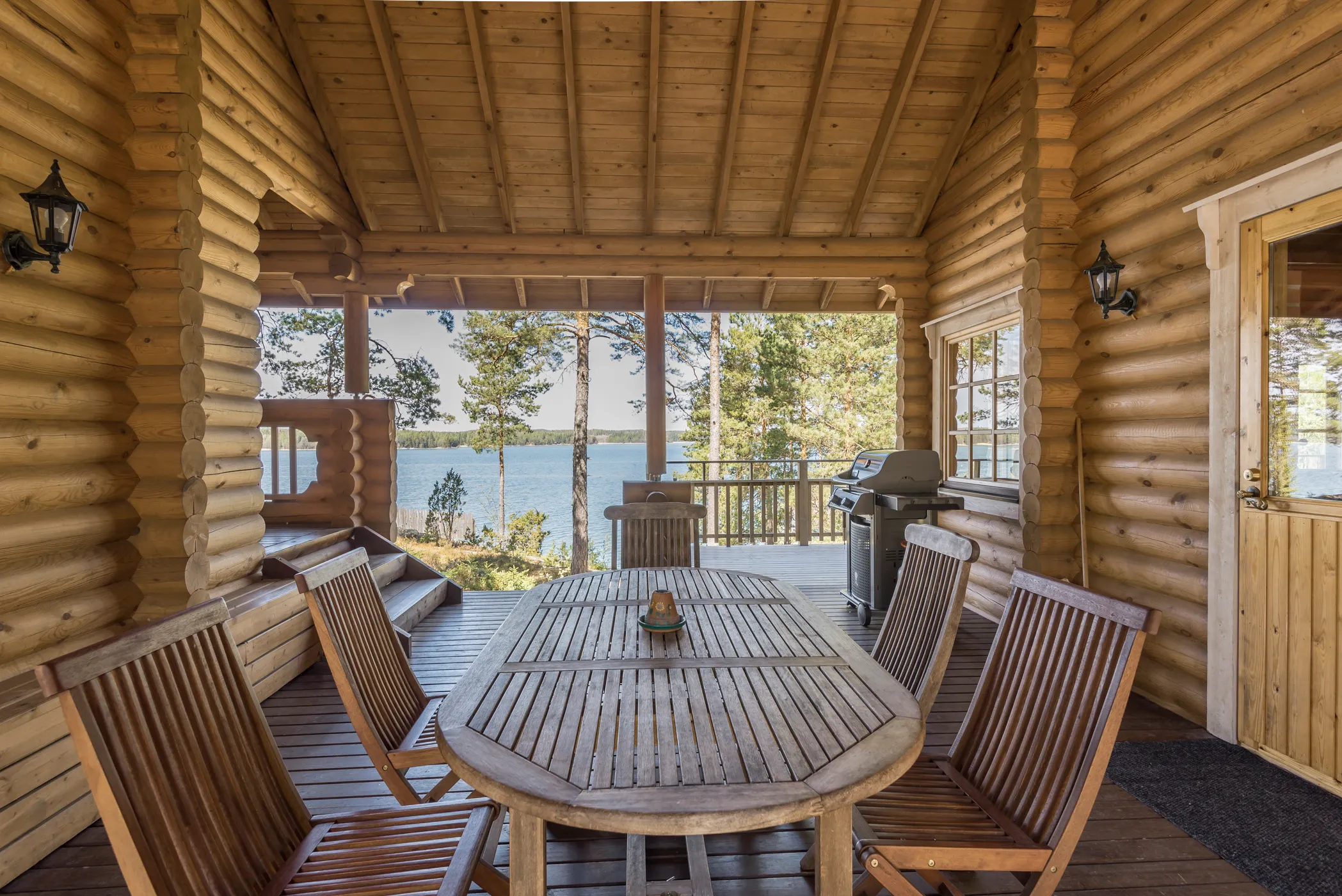 Lokki – mökki ulkoa 3