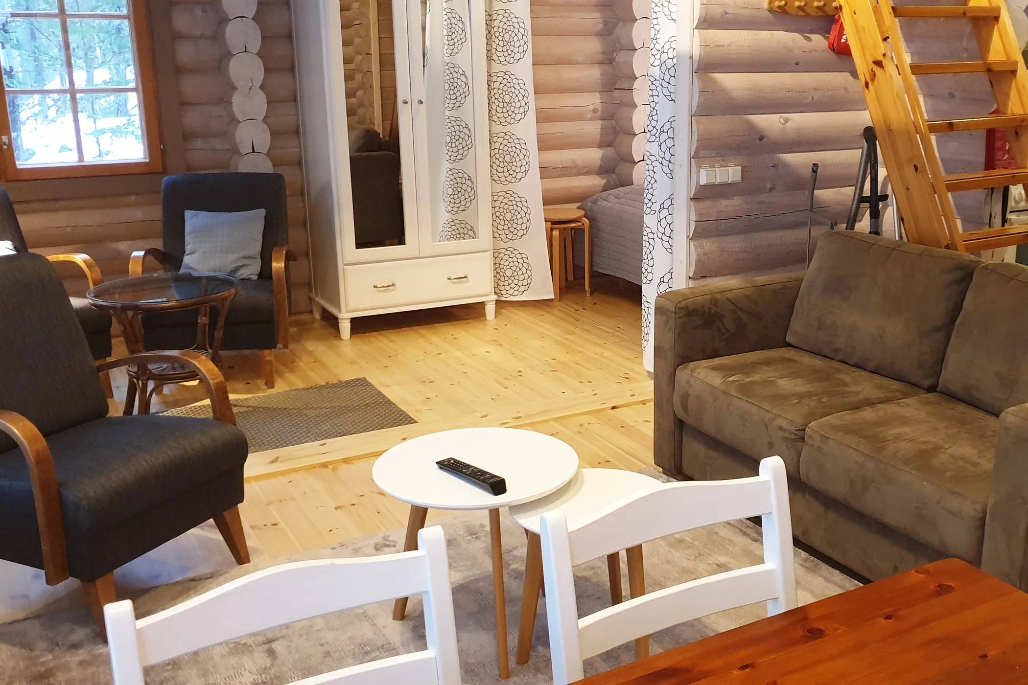 Lokki – oleskelu ja keittiö 3